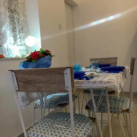 Via Aurispa 60 Палермо